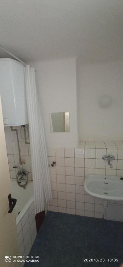 Room In Trebon Luaran gambar